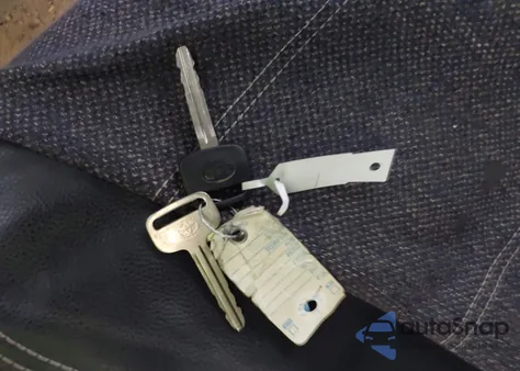 2001 Toyota Tacoma Base V6 from USA, damaged, VIN 5TEWN72N11Z720857